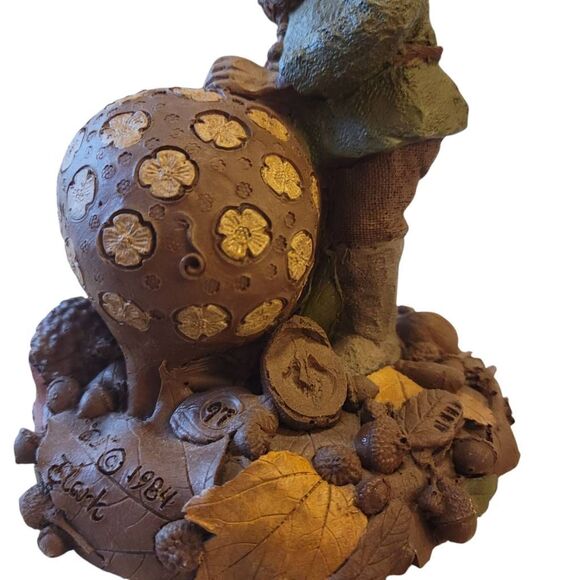 Tom Clark Gnome C. D. Signed 1984 Cairn Studios Vintage Daisy Pig Renaissance - Picture 8 of 10